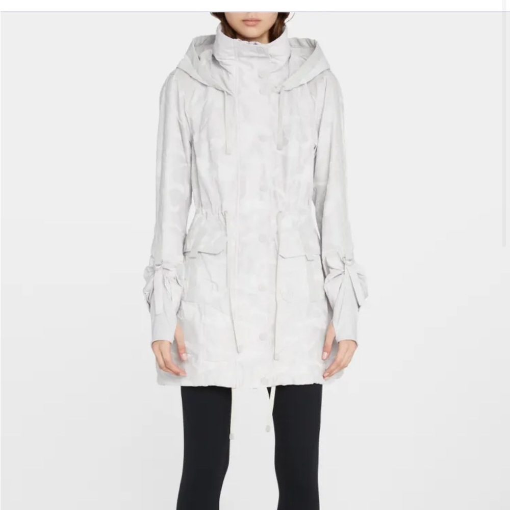 Blan noir camo printed hooded anorak jacket